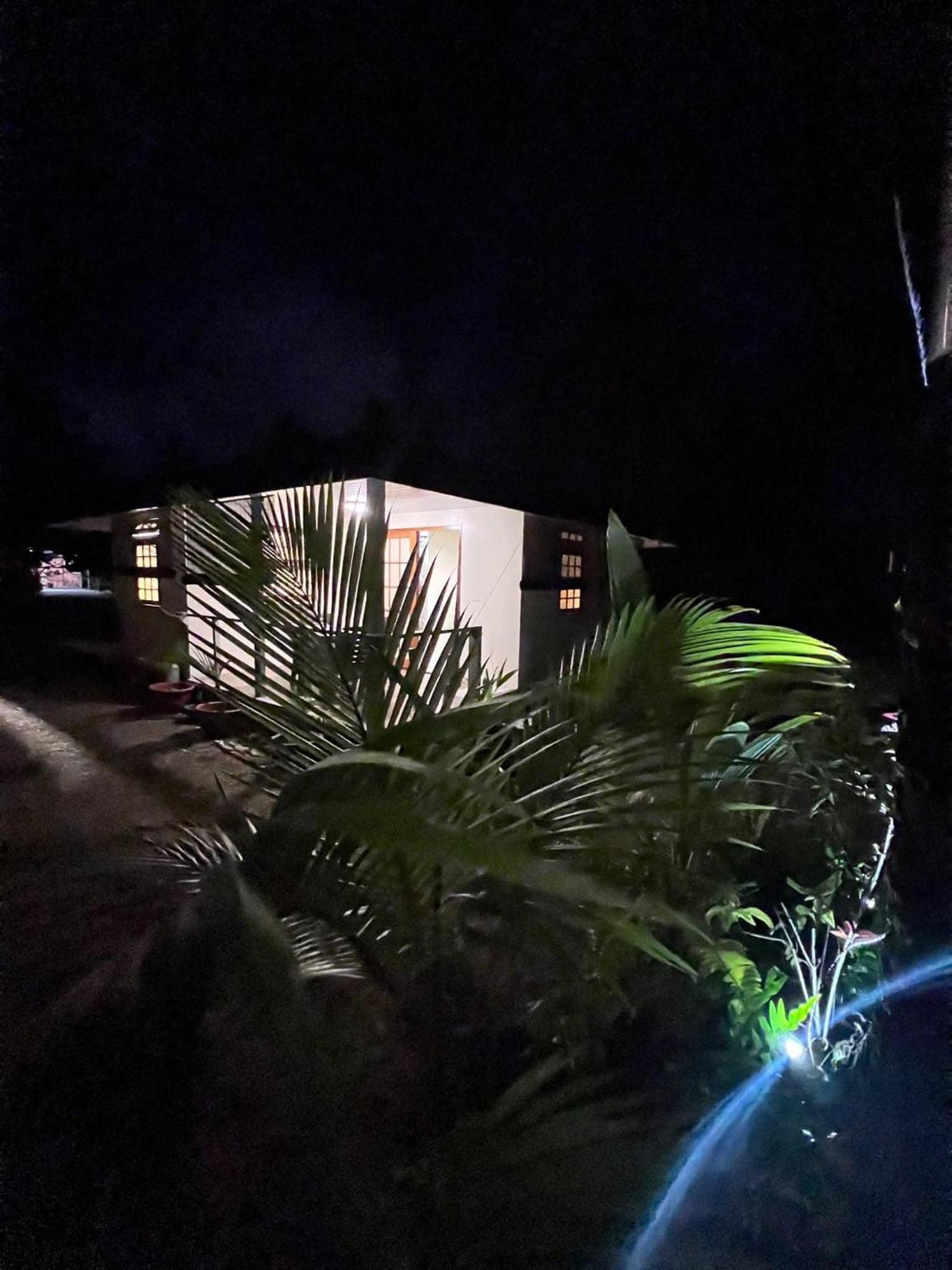 Rangiroa Guest Paradise Avatoru Bagian luar foto